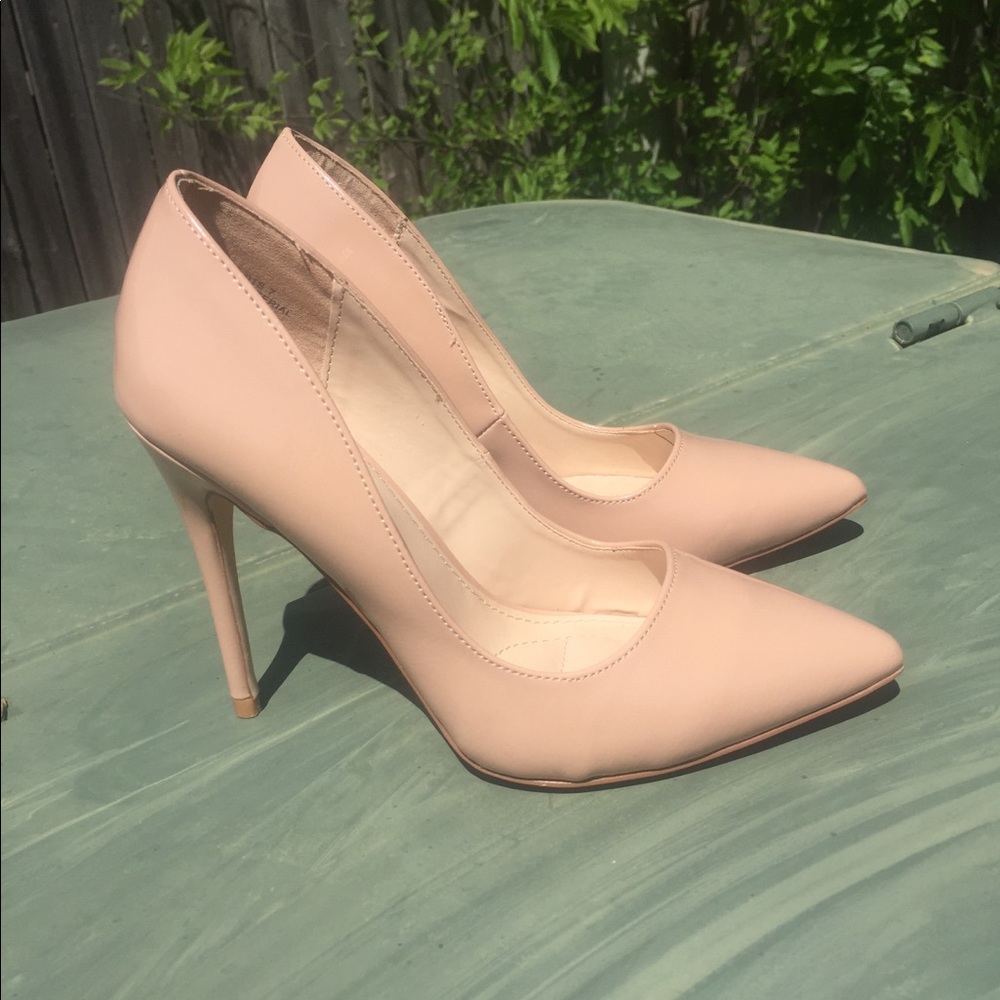 Nude Pump, Size 7